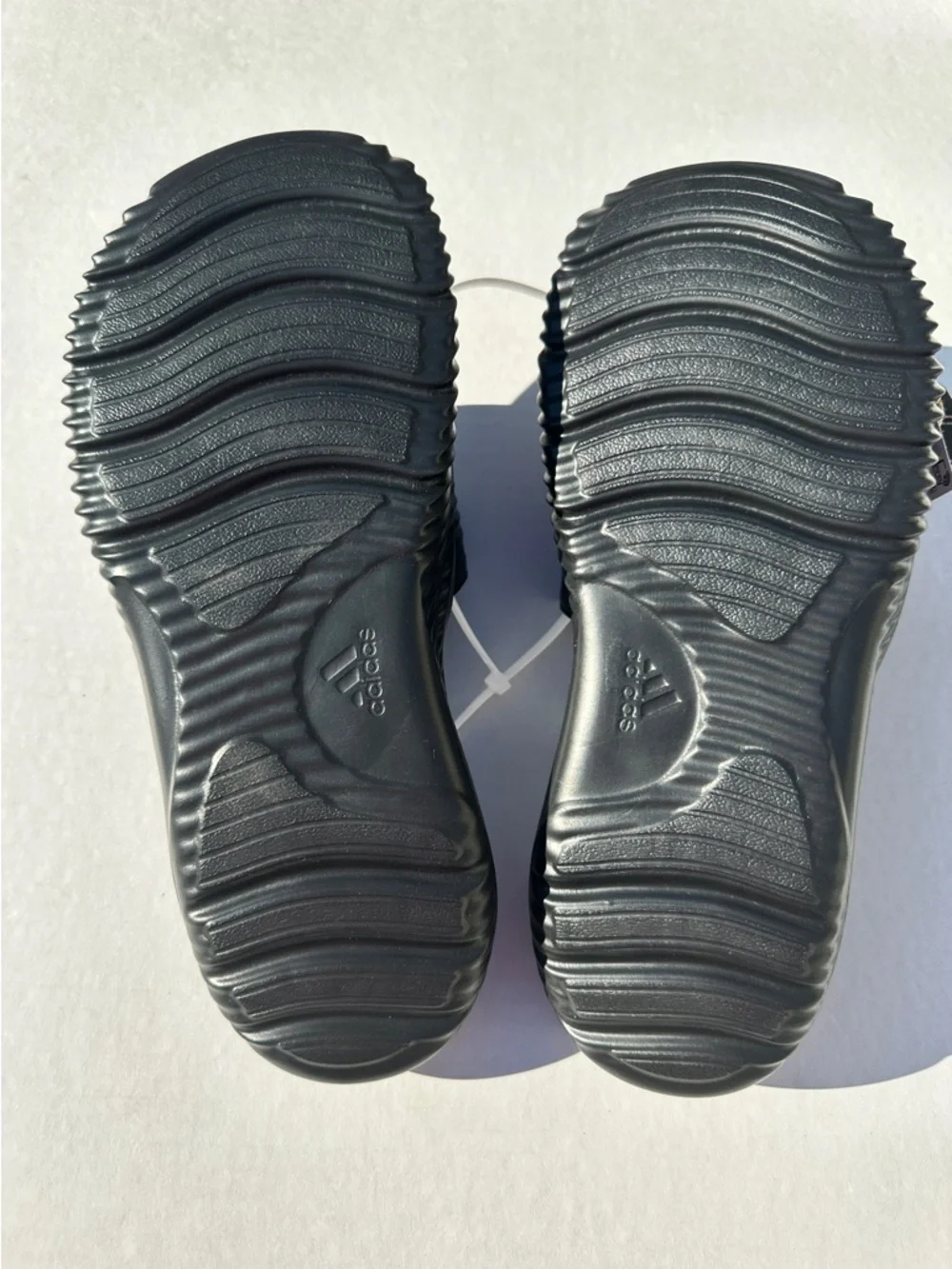 Adidas Alpha Response Unisex Casual Flip Flop Slides Sandal Mens size 9 NEW